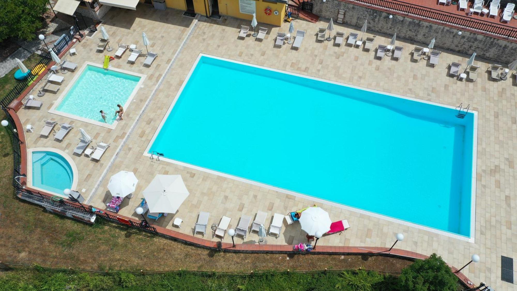 Hotel Pineta Ristorante Country House In Fabriano Campodonico  Luaran gambar