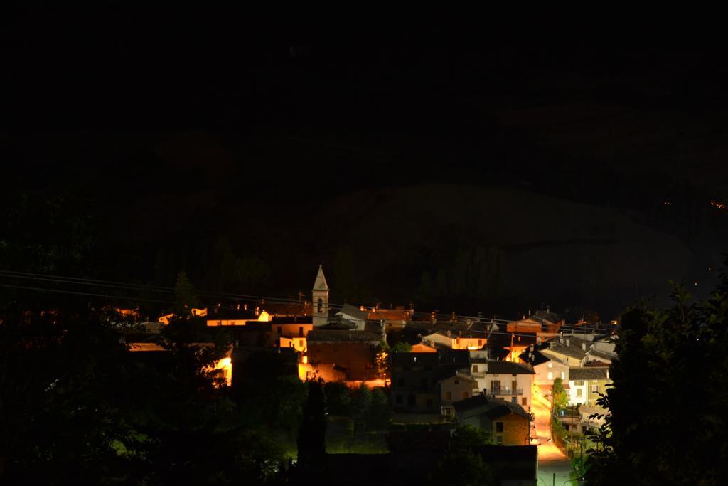 Hotel Pineta Ristorante Country House In Fabriano Campodonico  Luaran gambar