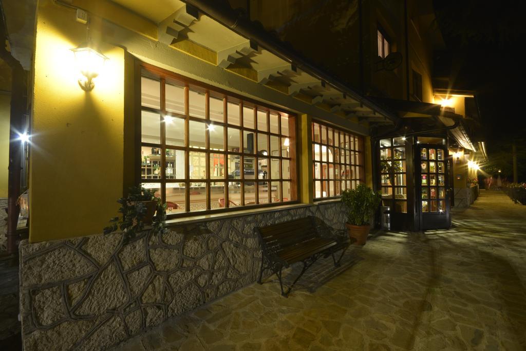 Hotel Pineta Ristorante Country House In Fabriano Campodonico  Luaran gambar
