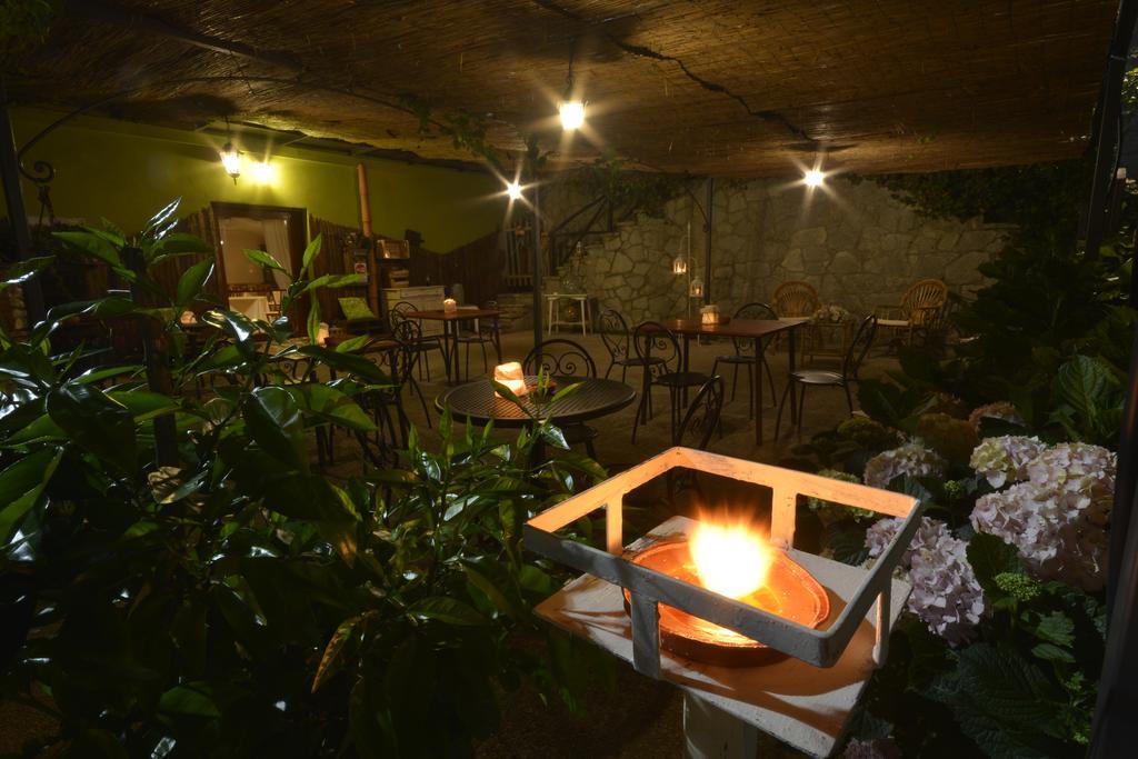 Hotel Pineta Ristorante Country House In Fabriano Campodonico  Luaran gambar